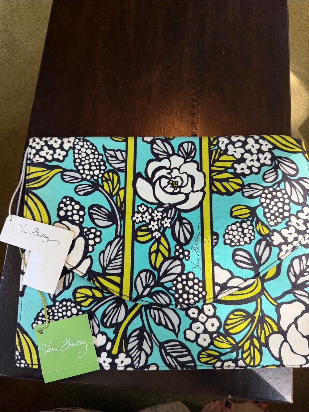 Vera Bradley Large Folio in Retired Pattern Island Blooms